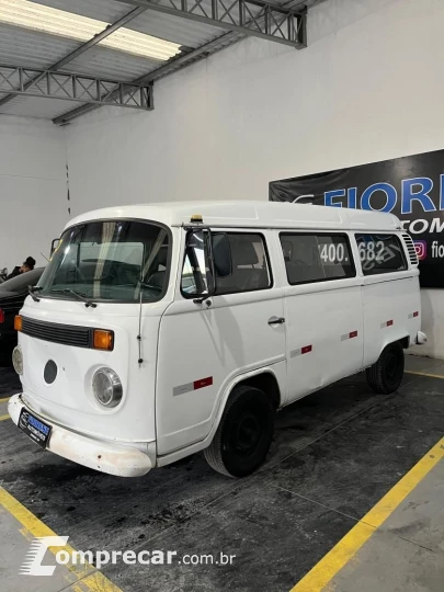 VOLKSWAGEN KOMBI 1.6 STD 8V