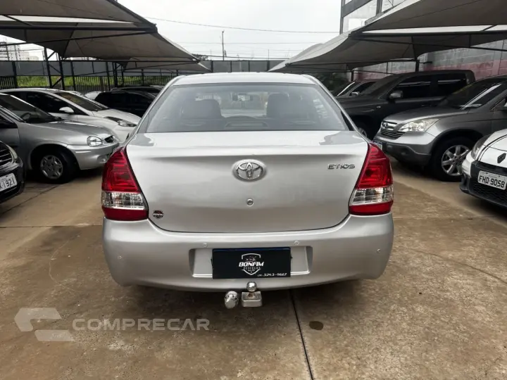 Etios Sedan 1.5 16V 4P FLEX XS