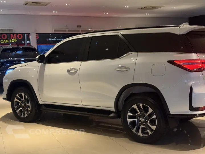 HILUX SW4 2.8 D-4d Turbo SRX Platinum 7L 4X4