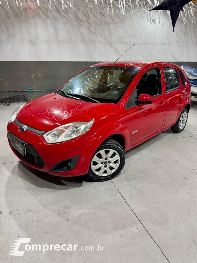 FIESTA 1.6 MPI Class Hatch 8V