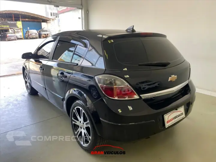 VECTRA 2.0 MPFI GT HATCH 8V FLEX 4P MANUAL