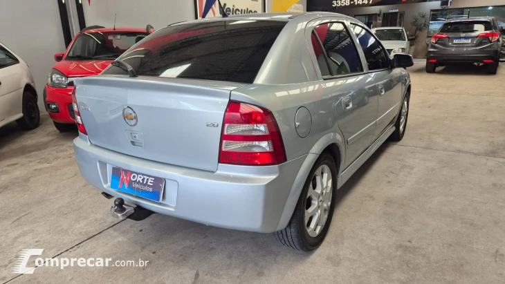 ASTRA 2.0 MPFI Advantage 8V
