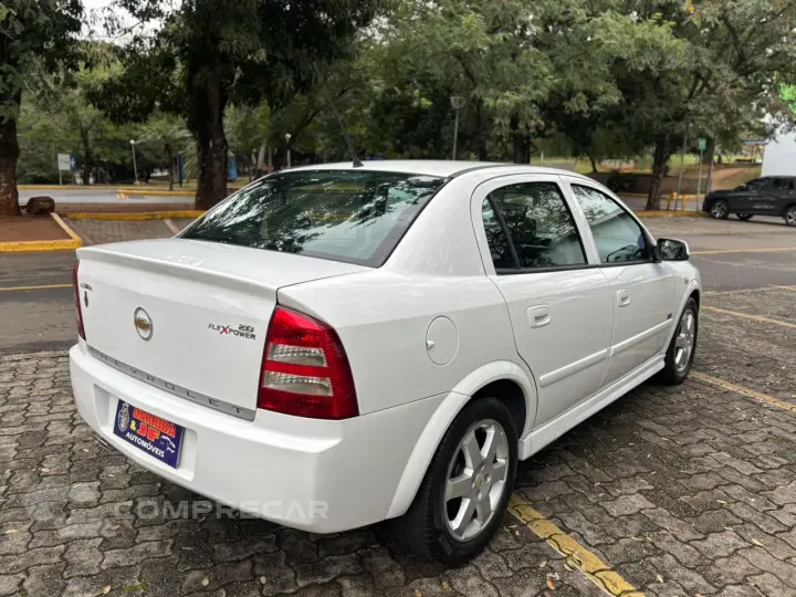 ASTRA 2.0 MPFI Advantage 8V