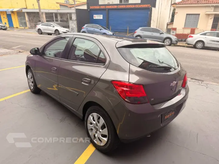 ONIX HATCH LT 1.4 8V FlexPower 5p Mec.