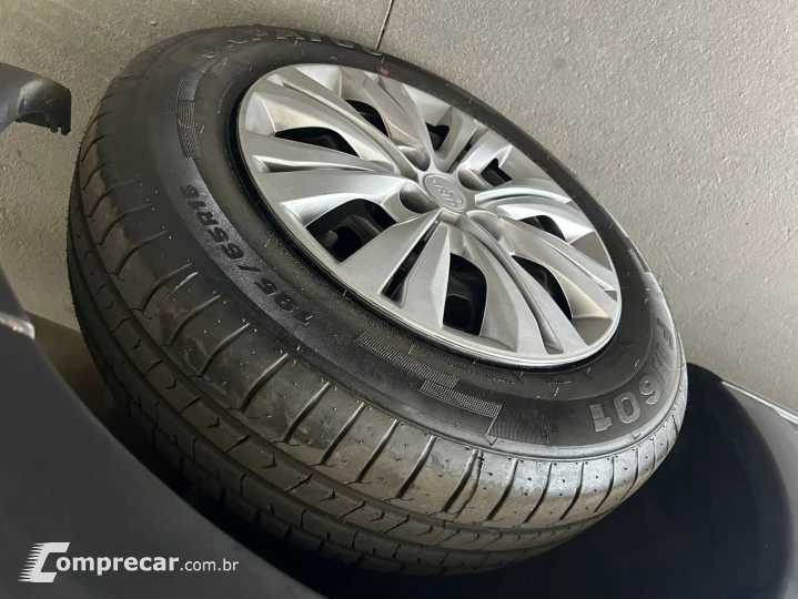 Saveiro 1.6 Mi Total Flex 8V CE