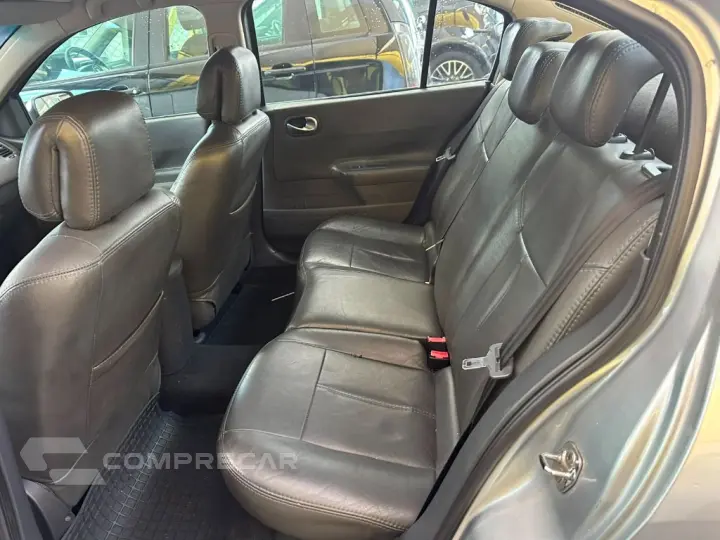 Megane Sedan Dynamique 2.0 16V Aut.