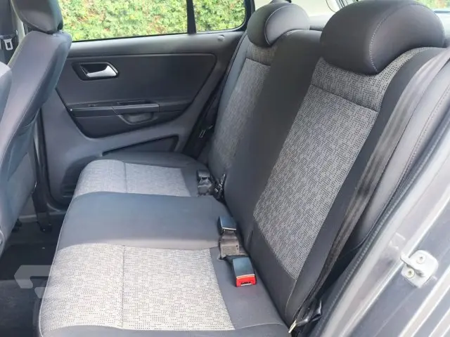 FOX - 1.0 MI 8V 4P MANUAL