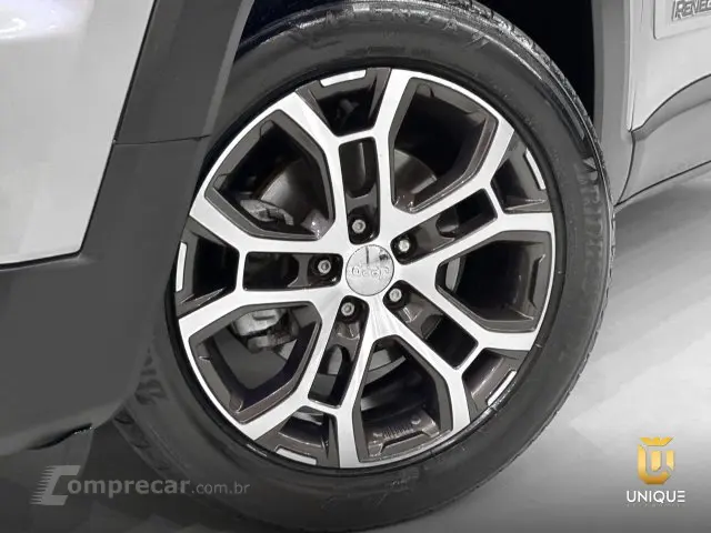 RENEGADE - 1.3 T270 TURBO LONGITUDE AT6