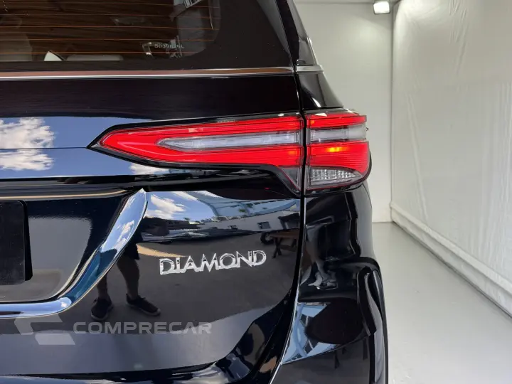 HILUX SW4 2.8 D-4d Turbo Diamond 7L 4X4