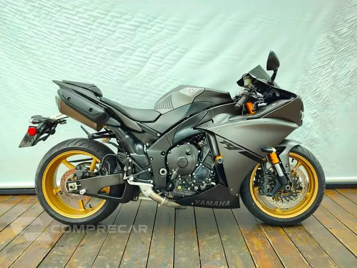 YAMAHA YZF R1