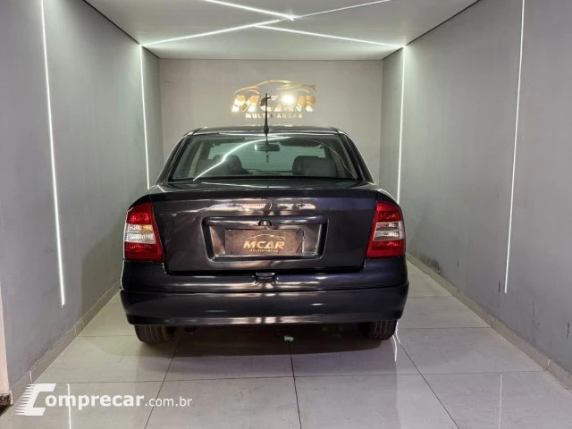 ASTRA SEDAN - 2.0 MPFI EXPRESSION SEDAN 8V 4P MANUAL
