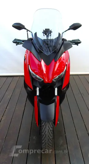 YAMAHA XMAX ABS