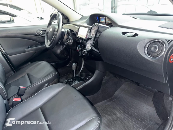Étios Sedan XLS 1.5