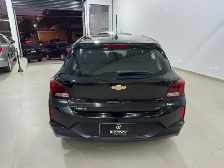 ONIX HATCH 1.0 12V Flex 5p Mec.