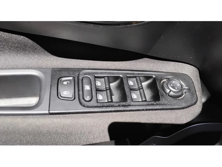 RENEGADE 1.8 16V FLEX 4P AUTOMÁTICO