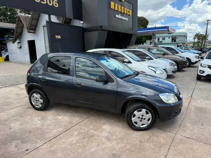 CELTA 1.0 MPFI Life 8V