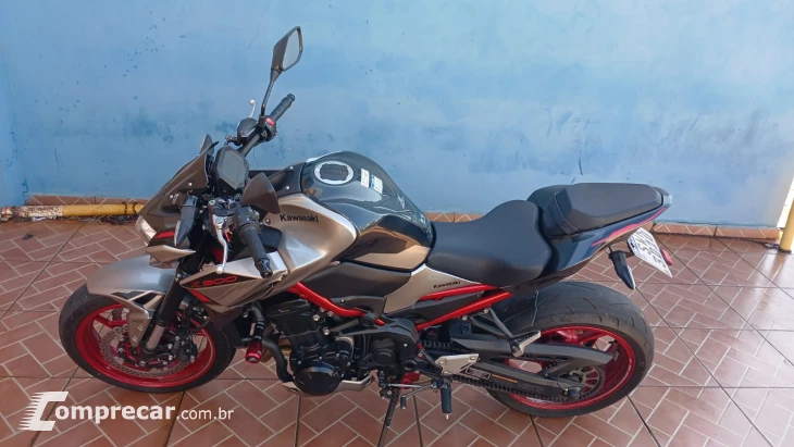 Z 900