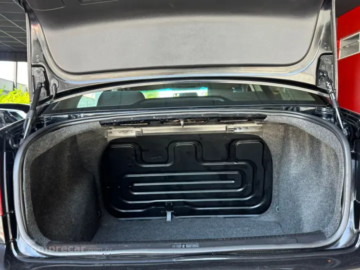 POLO SEDAN 1.6 MI 8V