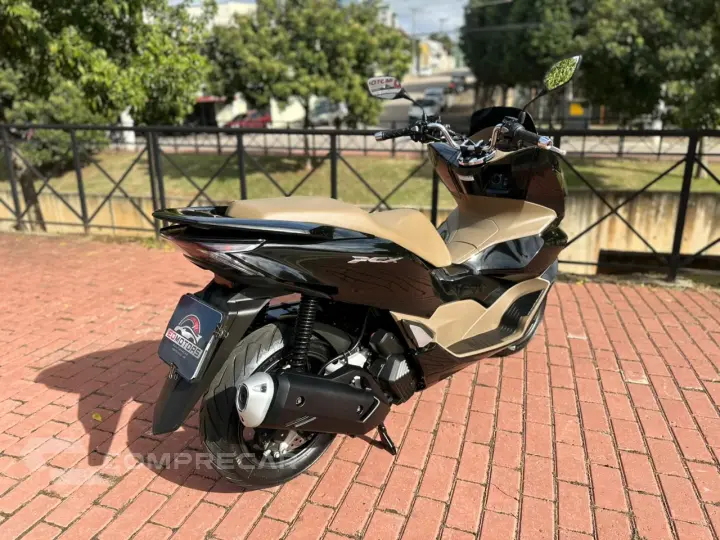 PCX 160 DLX ABS