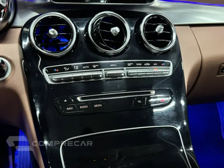 C 180 1.6 CGI AVANTGARDE 16V TURBO GASOLINA 4P AUTOMÁTICO