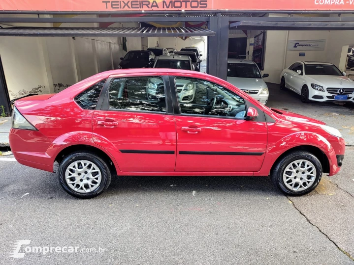 FIESTA 1.6 MPI Class Sedan 8V