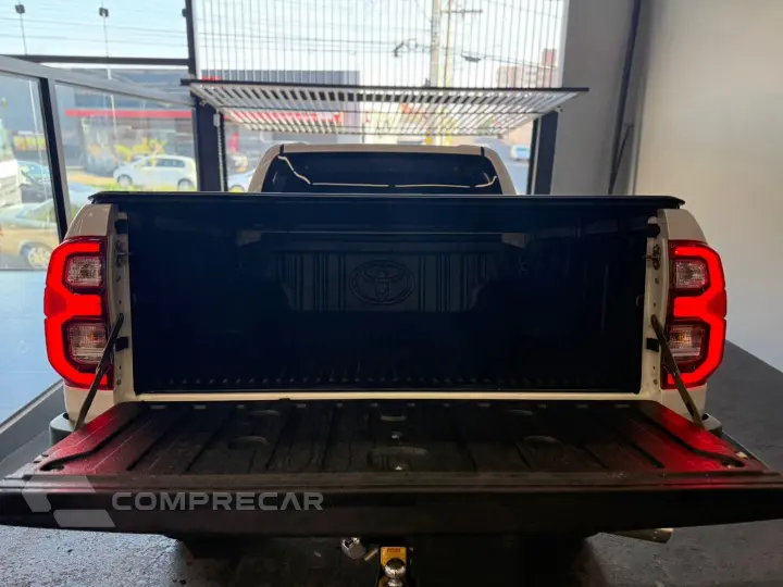 HILUX 2.8 D-4D TURBO DIESEL CD SRX 4X4 AUTOMÁTICO