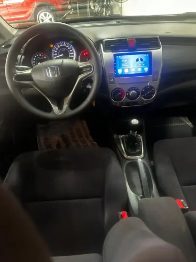 CITY 1.5 LX Sedan 16V