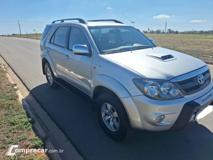 HILUX SW4 3.0 4X4 8V Turbo