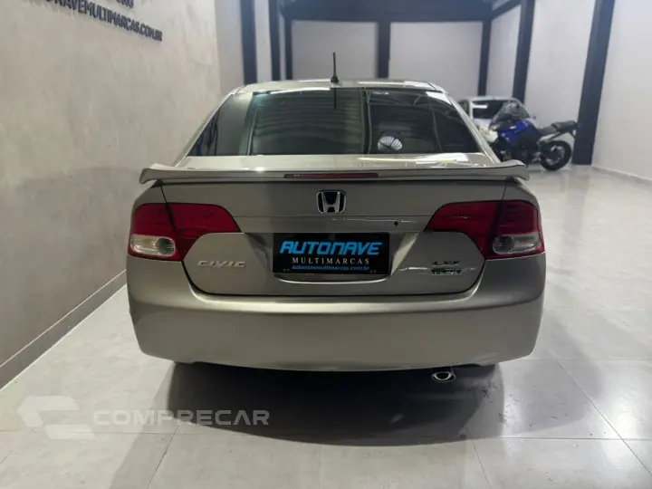 Civic 1.8 16V 4P FLEX LXS AUTOMÁTICO