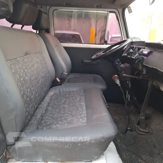 Kombi 1.6 STD 9 LUGARES