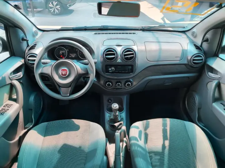 Palio ESSENCE 1.6 Flex 16V 5p