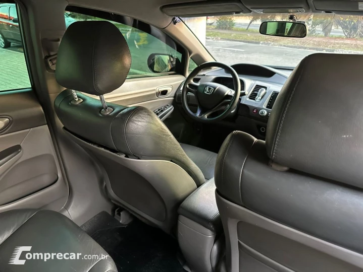 Civic Sedan LXS 1.8/1.8 Flex 16V Aut. 4p