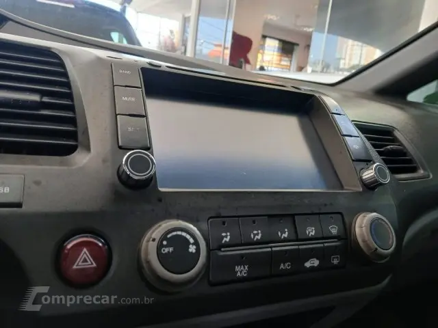 CIVIC - 1.8 LXS 16V 4P AUTOMÁTICO