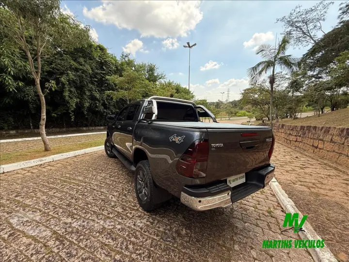 HILUX 2.8 D-4D TURBO DIESEL CD SR 4X4 AUTOMÁTICO