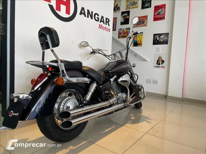 SHADOW 750