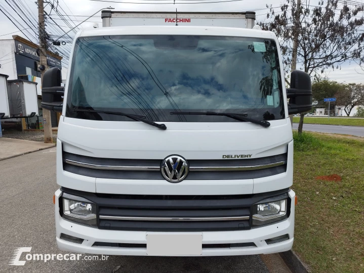 Delivery Express 2.8 Prime + Baú Facchini