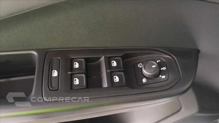 TAOS 1.4 250 TSI TOTAL FLEX HIGHLINE AUTOMÁTICO