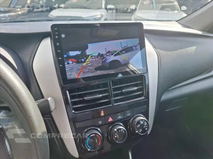 YARIS 1.5 16V FLEX SEDAN XL LIVE MULTIDRIVE