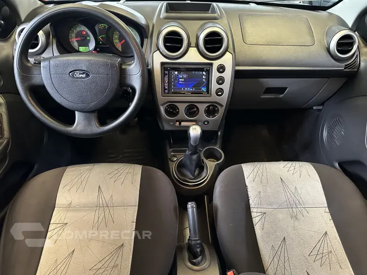 FIESTA 1.6 MPI Class Hatch 8V