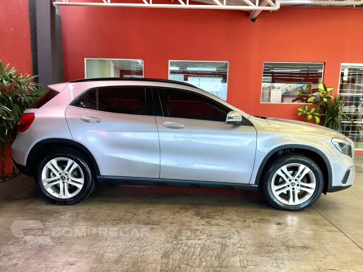 GLA 200 1.6 CGI FLEX STYLE 7G-DCT