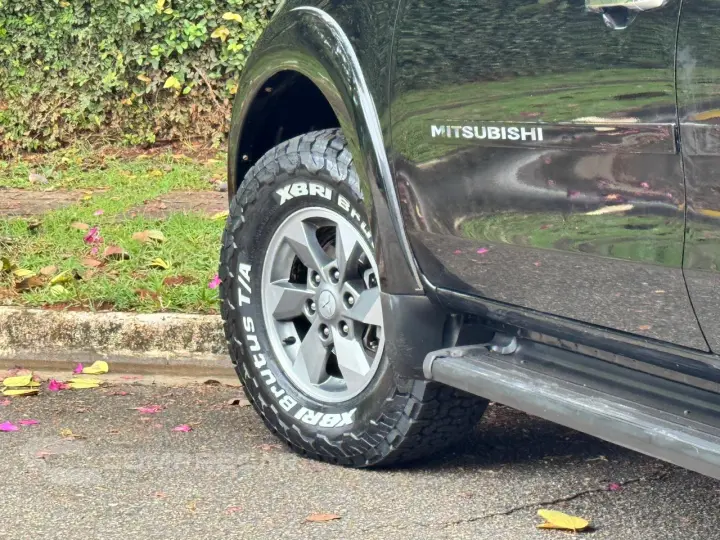 L200 TRITON 2.4 16V Turbo Sport HPE CD 4X4
