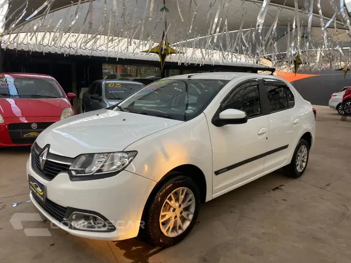 Logan 1.6 Expression 8V Flex 4P Manual