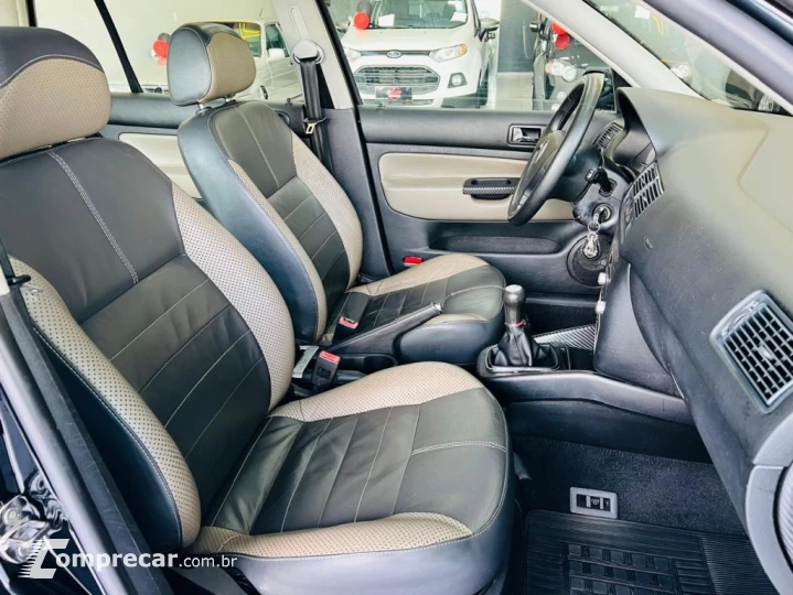 GOLF 1.6 MI SPORTLINE 8V FLEX 4P MANUAL