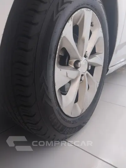 Onix sedan plus lt 1.0 turbo mecânico
