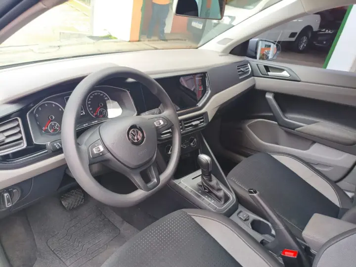 Virtus 1.0 4P 200 TSI FLEX COMFORTLINE AUTOMÁTICO