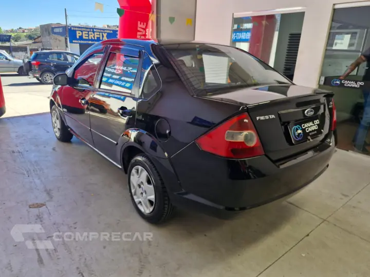 FIESTA 1.6 MPI Class Sedan 8V