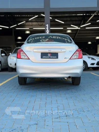 VERSA SL 1.6 16V Flex Fuel 4p Mec.