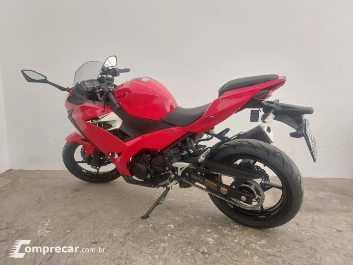 KAWASAKI NINJA 400