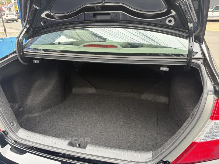CIVIC 1.8 LXL 16V