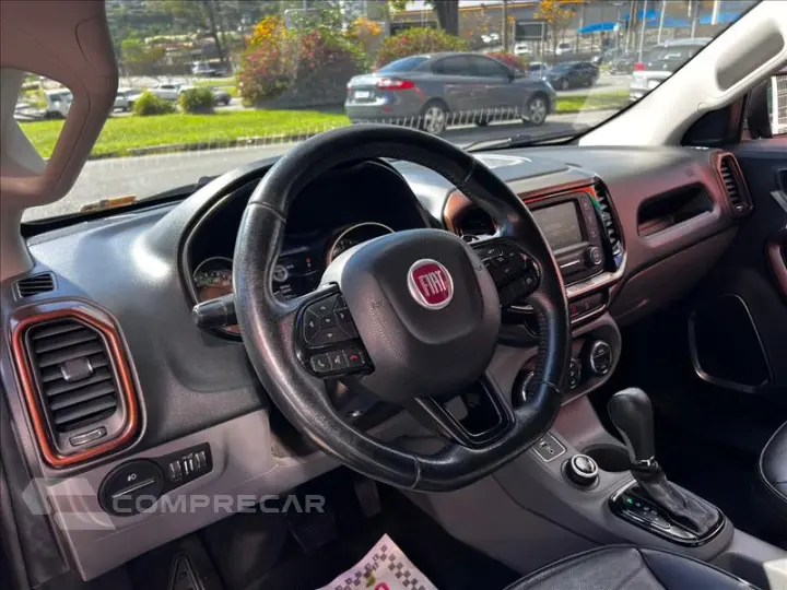 TORO 2.0 16V Turbo Volcano 4WD AT9